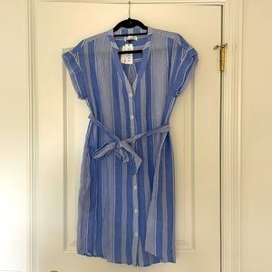 Velvet Women’s dress size small, new with tags